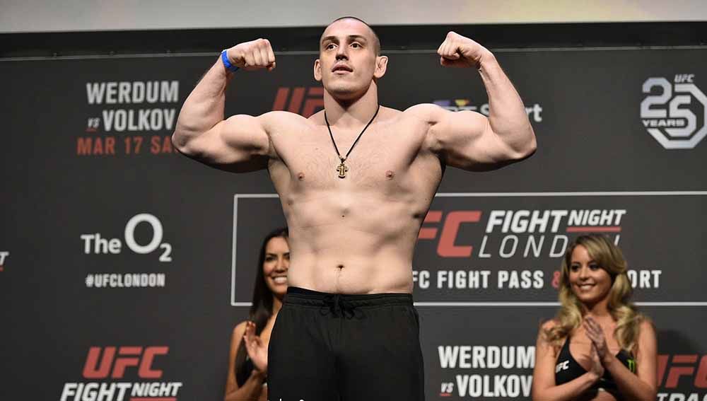 Mantan petarung UFC, Dmitriy Sosnovskiy ditangkap polisi dan terancam di penjara untuk waktu yang lama usai kedapatan menculik seorang pengusaha Rusia. Copyright: © Brandon Magnus/Zuffa LLC/Zuffa LLC via Getty Images