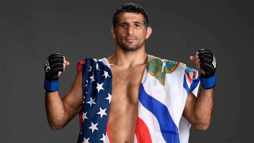 Petarung MMA Beneil Dariush menjadi sorotan setelah meminta mobil mewah Tesla ke Elon Musk usai menumbangkan Tony Ferguson di UFC 262, Minggu (16/05/21). Copyright: © Mike Roach/Zuffa LLC/gettyimages