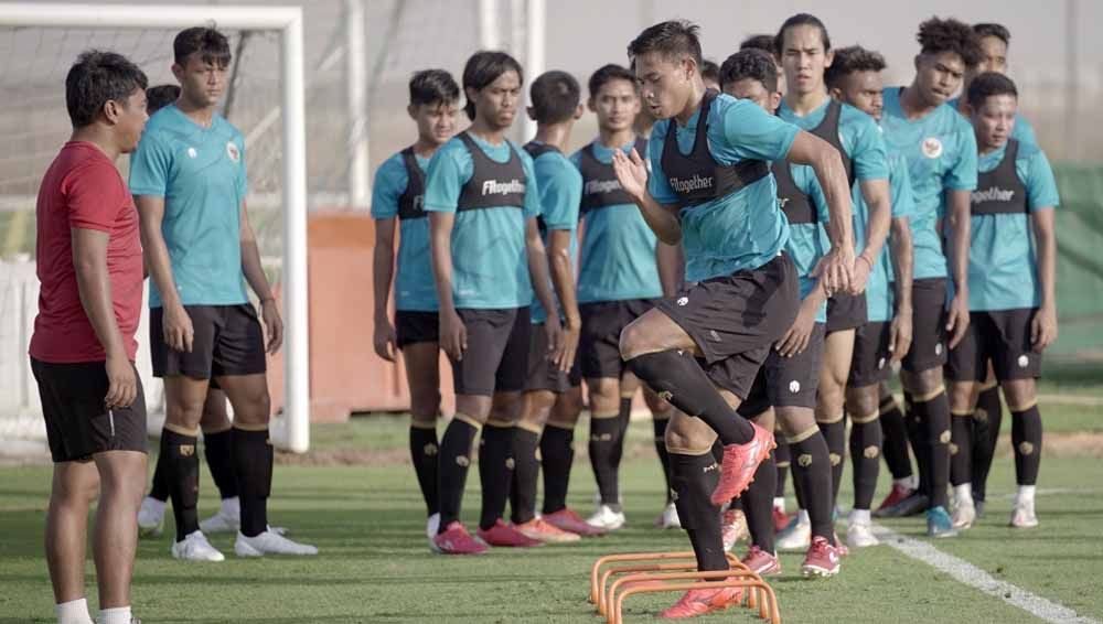 Latihan Timnas Indonesia di Dubai, Uni Emirat Arab, Rabu (19/05/21). Copyright: © Muhammad Irvan/PSSI