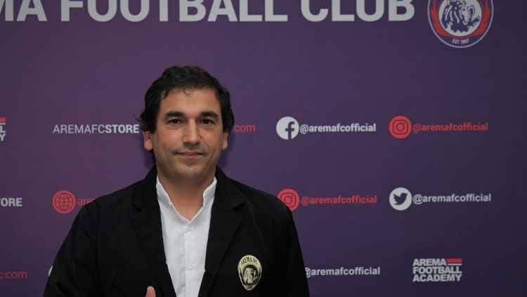 Pelatih asal Portugal, Eduardo Almeida resmi diperkenalkan Arema FC menatap kompetisi Liga 1 2021 Copyright: © Media Officer Arema