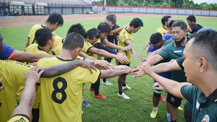 Muba Babel United saat menjalani latihan menjelang kick-off Liga 2 2021. Copyright: © Media Muba Babel United