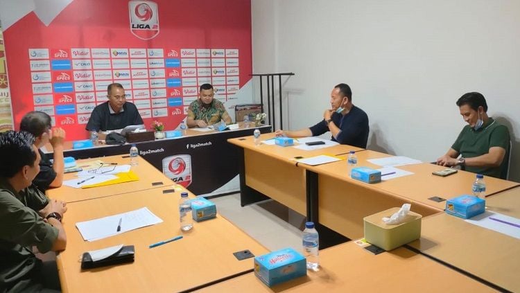 Direksi PT SOM tengah membahas langkah-langkah bawa Sriwijaya FC ke Liga 1 lagi. Copyright: © Media Sriwijaya FC