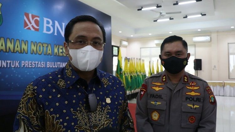 Ketua Umum PP PBSI, Agung Firman Sampurna, resmi menunjuk Kapolda Metro Jaya, Muhammad Fadil Imran. untuk menjabat sebagai Sekjen PBSI periode 2020-2024. Copyright: © Humas PBSI