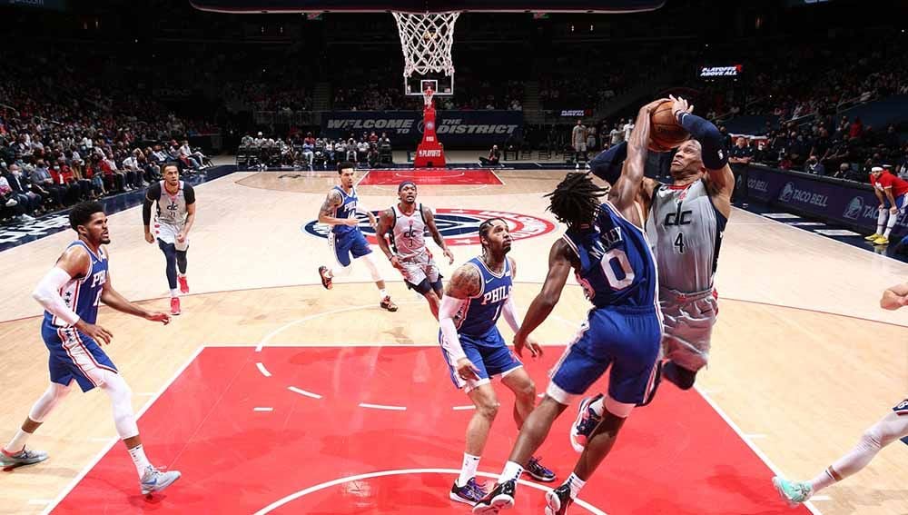 Pertandingan antara Philadelphia 76ers vs Washington Wizards. Copyright: © Ned Dishman/NBAE via Getty Images
