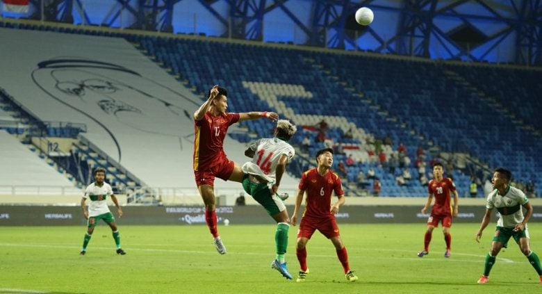 Vietnam dan Timnas Indonesia bakal berhadapan di fase grup Piala AFF 2020, Rabu (15/12/21). Copyright: © PSSI