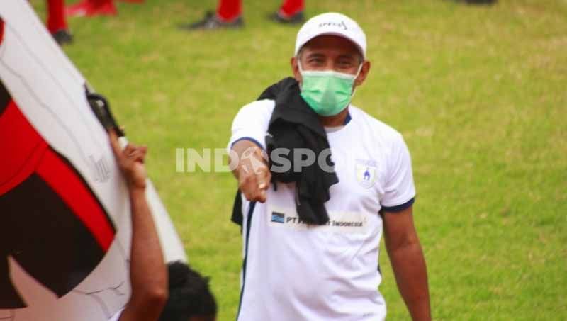 Manajer Persipura Jayapura, Bento Madubun. Copyright: © Sudjarwo/Indosport.com