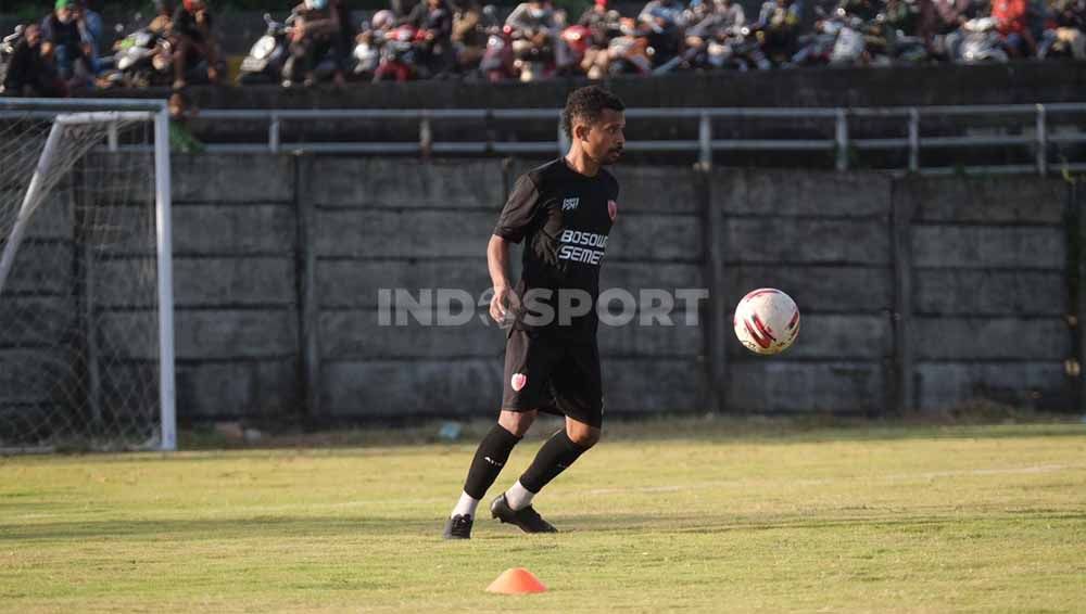 Rekrutan anyar PSM Makassar untuk Liga 1 2021/22, Frisca Elisa Womsiwor. Copyright: © Adriyan Adirizky/INDOSPORT