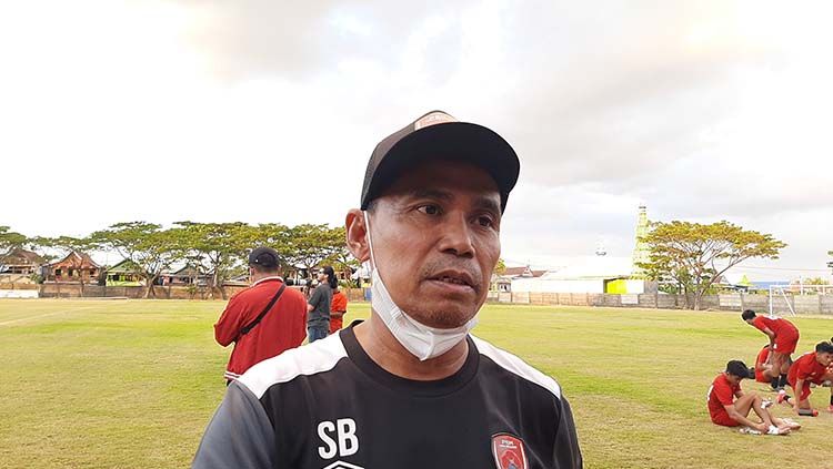 Pelatih PSM Makassar, Syamsuddin Batola. Copyright: © Adriyan Adirizky/INDOSPORT
