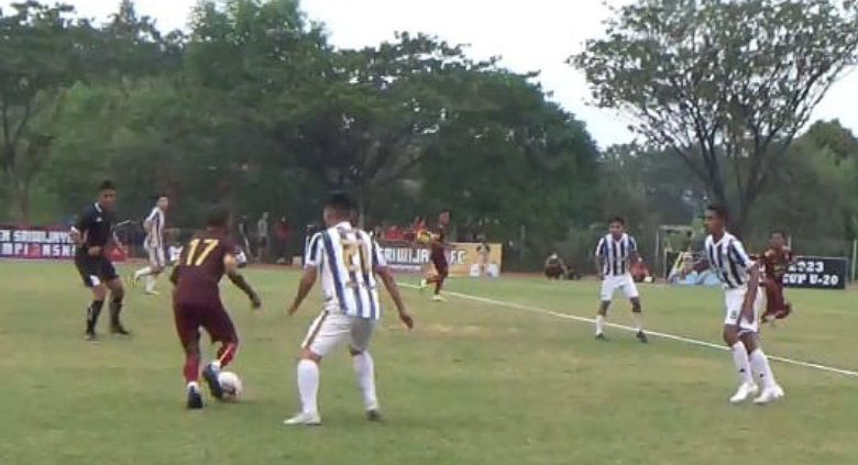 Sriwijaya FC menang 10-0 atas Depati Bahrim FC pada laga uji coba, Sabtu (12/06/21). Copyright: © Muhammad Effendi/INDOSPORT