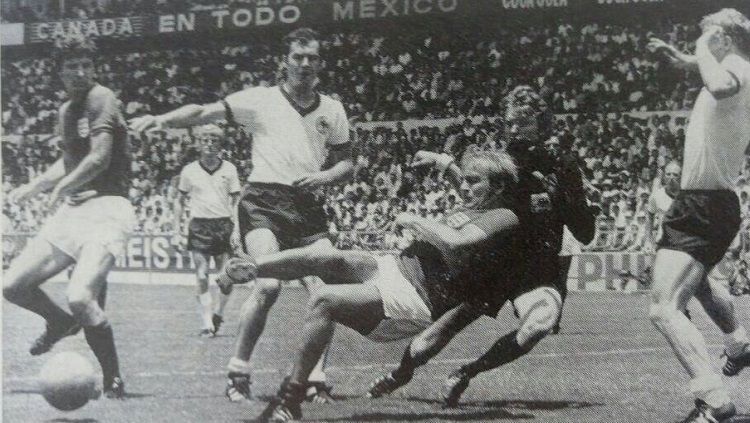 Pertandingan perempat final Piala Dunia antara Jerman Barat melawan Inggris, 14 Juni 1970. Copyright: © World Soccer Magazine