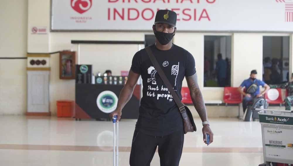Pemain asing Persiraja terakhir, Paulo Henrique, saat tiba di Banda Aceh, Selasa (15/06/21) siang. Copyright: © Media Officer Persiraja