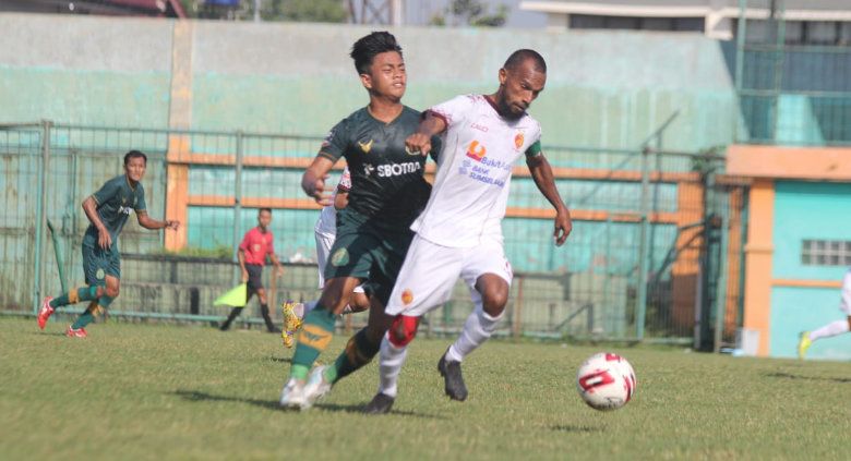 Laga uji coba Sriwijaya FC vs Tira Persikabo di Stadion Mini Cibinong, Bogor, Rabu (16/06/21). Copyright: © Official Sriwijaya FC