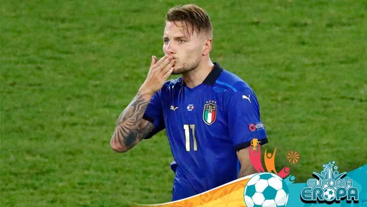 Defender Italia, Leonardo Bonucci, buka suara mengenai tudingan tukang diving kepada Ciro Immobile. Ia berujar rekannya itu  tidak berniat melakukan aksi tipu-tipu. Copyright: © Matteo Ciambelli/DeFodi Images via Getty Images