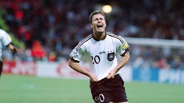 Ekspresi Oliver Bierhoff usai mencetak gol kemenangan Jerman atas Republik Ceko di final Piala Eropa, 30 Juni 1996. Copyright: © FC Bayern