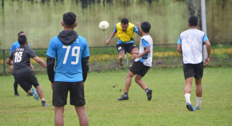 Latihan PSMS Medan di Lapangan Kebun Bunga. Copyright: © Aldi Aulia Anwar/INDOSPORT