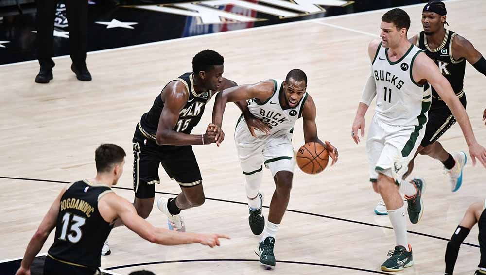 Pertandingan basket antara Milwaukee Bucks vs Atlanta Hawks NBA 2021 (04/07/21). Copyright: © Adam Hagy/NBAE via Getty Images
