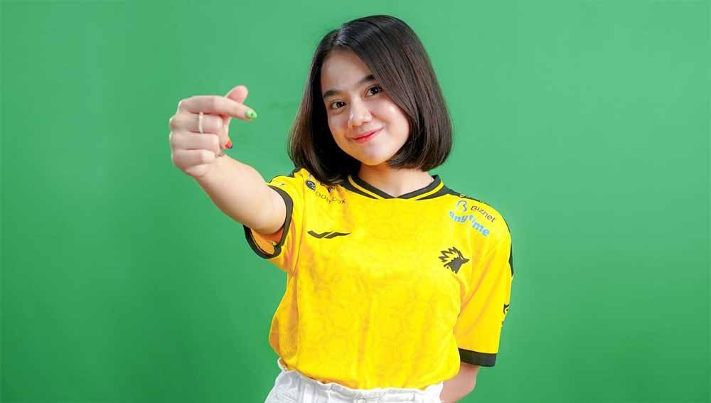 Kharisma Cahaya Putri, roster baru tim ONIC eSports. Copyright: © Instagram@ewkharis