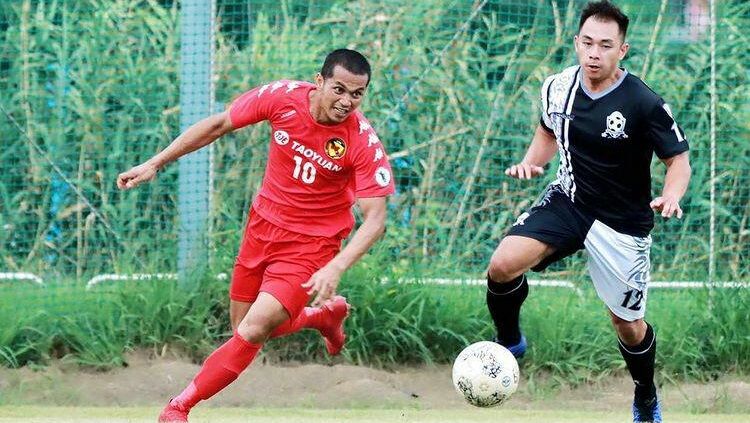 Eks striker PSIM Yogyakarta, Edi Rintoko, berhasil menyumbangkan satu gol dan mengantarkan kemenangan besar untuk klub Taiwan. Copyright: © Inter Taoyuan