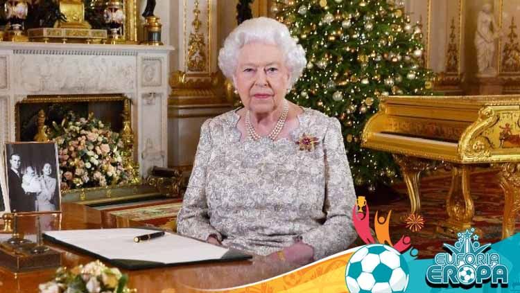 Menjelang laga Inggris vs Italia di babak final Euro 2020, Ratu Elizabeth II memberikan pesan menyentuh. Copyright: © AFP