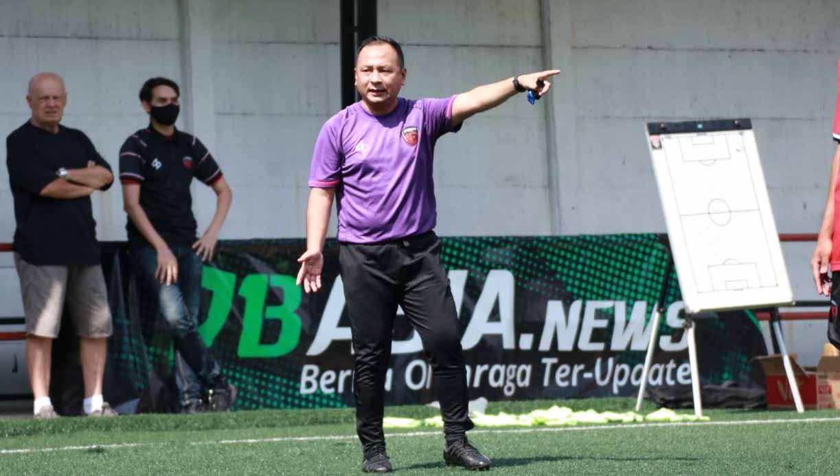 Ricky Nelson segera ditunjuk menjadi pelatih Persipura Jayapura untuk Liga 2. Copyright: © Serpong City FC