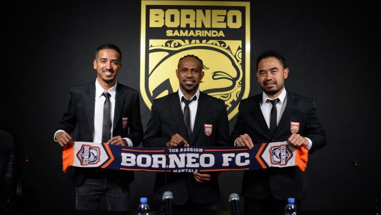 Boaz Solossa sepakat akhiri kebersamaan dengan Borneo FC. Copyright: © Official Borneo FC