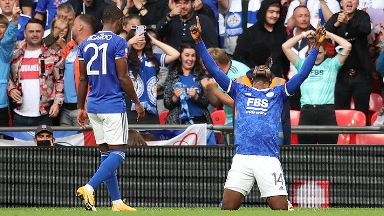 Macetnya perburuan penyerang Chelsea, Tammy Abraham, membuat AS Roma beralih membidik eks Manchester City yang kini membela Leicester, Kelechi Iheanacho. Copyright: © Catherine Ivill/Getty Images