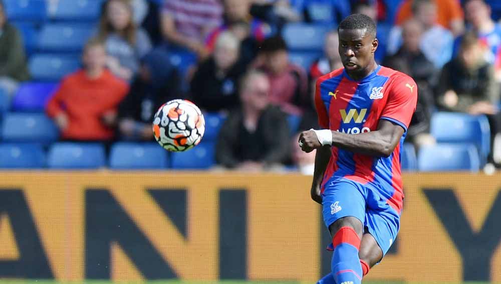 Marc Guehi, pemain Crystal Palace yang jadi incaran Manchester United. Copyright: © Ashley Western/PA Images via Getty Images