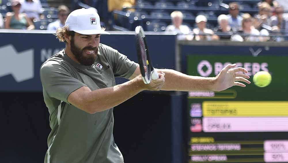 Petenis Amerika Serikat, Reilly Opelka, yang bikin Stefanos Tsitsipas frustrasi di Toronto. Copyright: © Reuters/Dan Hamilton-USA TODAY Sports