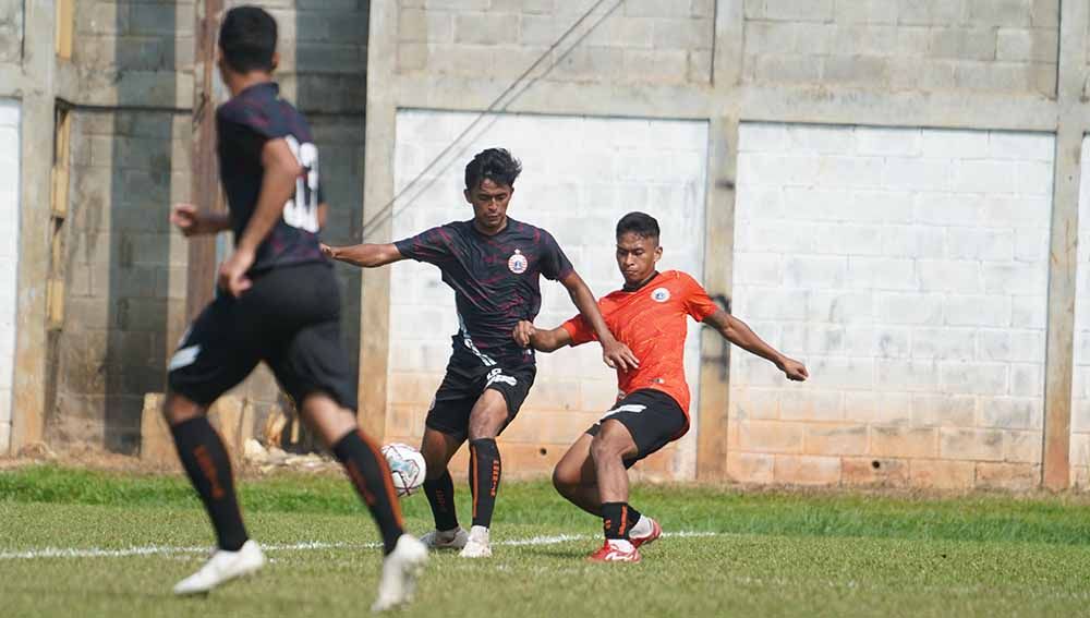 Internal game Persija Jakarta di lapangan POR Sawangan, Rabu (18/08/21). Copyright: © Khairul Imam/Persija