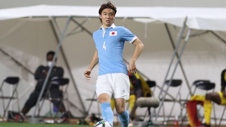 Pemain Jepang milik Manchester City, Ko Itakura. Copyright: © Masashi Hara/Getty Images