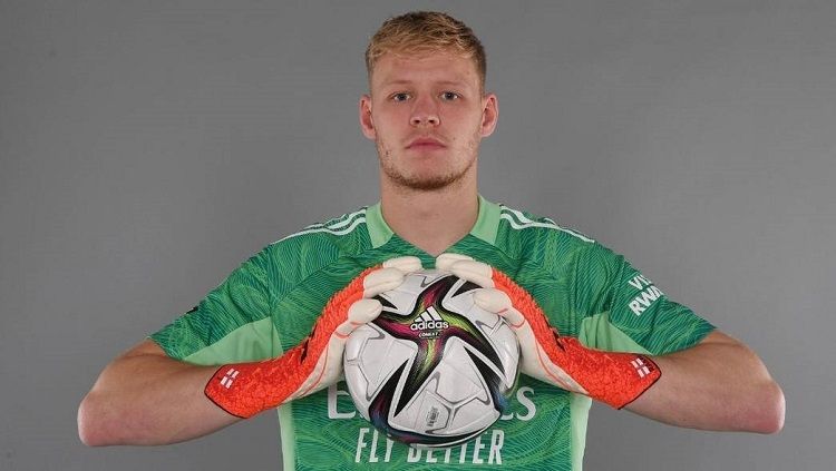 Klub Liga Inggris, Arsenal, resmi menggaet kiper Timnas Inggris, Aaron Ramsdale, dari Sheffield United di bursa transfer. Copyright: © arsenal.com