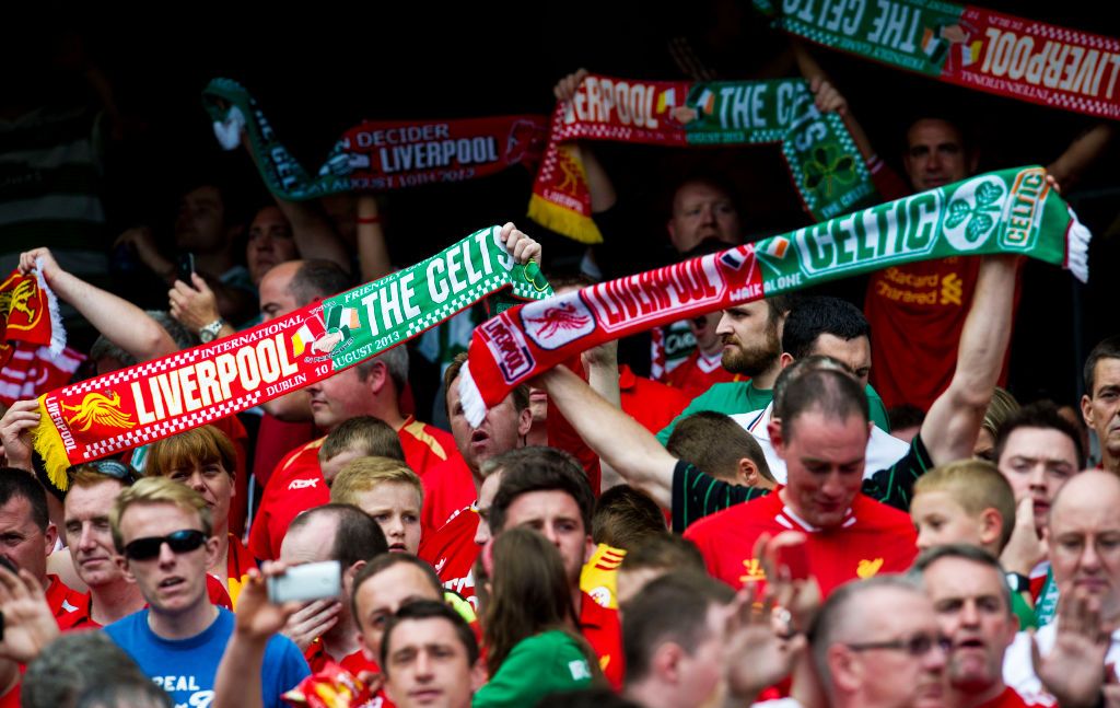 Suporter Liverpool dan Celtic. Copyright: © Sammy Turner/SNS Group via Getty Images