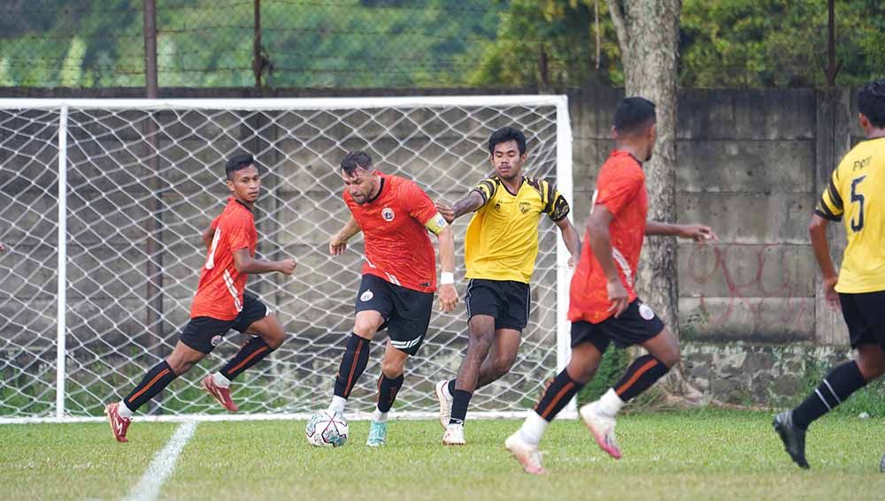 Uji coba Persija vs PSG Pati di Lapangan POR Sawangan, Senin (23/08/21). Copyright: © Khairul Imam/Persija