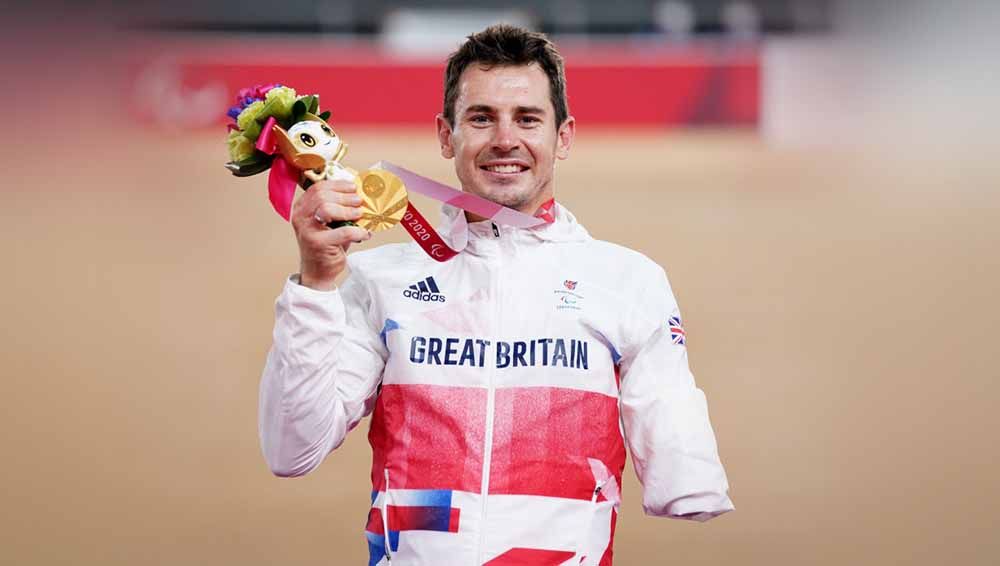 Atlet paracycling asal Inggris, Jaco van Gass, raih emas di Paralimpiade. Copyright: © Tim Goode/PA Images via Getty Images