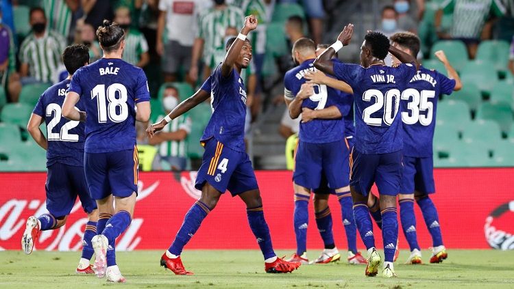 Real Madrid sukses mencuri 3 poin di kandang Real Betis pada laga lanjutan pekan ketiga LaLiga Spanyol,  Minggu (29/09/21) dini hari WIB. Copyright: © @realmadrid