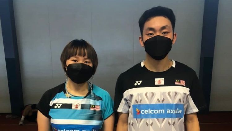 Pasangan Yap Roy King/Valeree Siow meraih kemenangan atas sesama pasangan Malaysia, Nurfirdaus/Low Yeen Yuan, di turnamen bulutangkis Latvia International 2021, Selasa (31/08/21). Copyright: © @BA_Malaysia