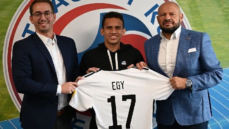 Bintang Timnas Indonesia, Egy Maulana Vikri saat diperkenalkan oleh klub Liga Slovakia, FK Senica pada Senin (31/08/21) lalu. Copyright: © fk_senica