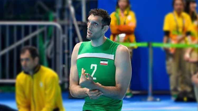 Morteza Mehrzad, atlet sitting volleyball Paralimpiade Tokyo asal Iran yang punya tinggi tubuh menjulang. Copyright: © Tehran times