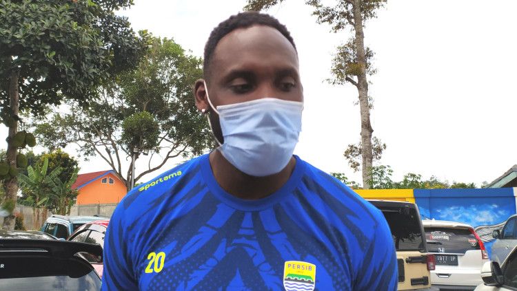 Striker asing Persib, Geoffrey Castillion. Copyright: © Arif Rahman/INDOSPORT