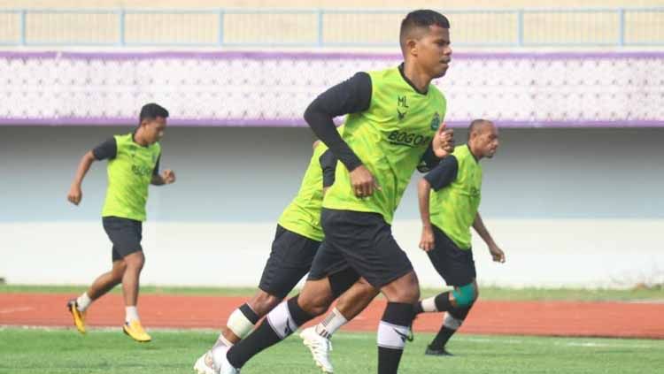 Pemain Tira Persikabo melakukan offisial traning jelang laga Liga 1 menghadapi Madura United, Jumat (03/09/21) di Stadion Indomilk Arena. Copyright: © MO Tira Persikabo