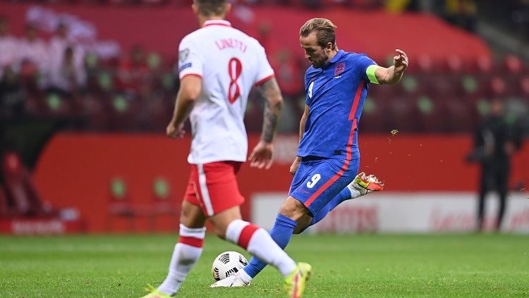 Harry Kane mencetak gol di Laga Kualifikasi Piala Dunia 2022 antara Polandia vs Inggris Copyright: © Twitter @EURO2020