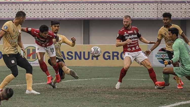 Pelatih Bali United, Stefano Cugurra Teco, memuji kerja keras para pemain setelah mengalahkan Barito Putera 2-1 pada lanjutan kompetisi Liga 1 2021/2022. Copyright: © baliunitedfc