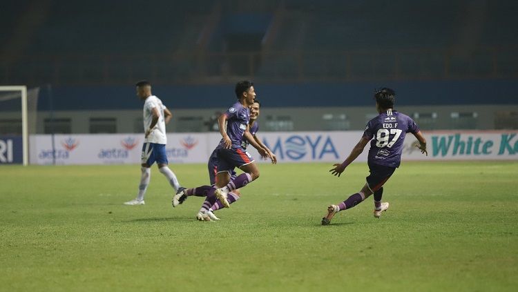 Selebrasi pemain Persita Tangerang saat mencetak gol ke gawang Persib Bandung, Sabtu (11/09/21). Copyright: © Media Persita Tangerang