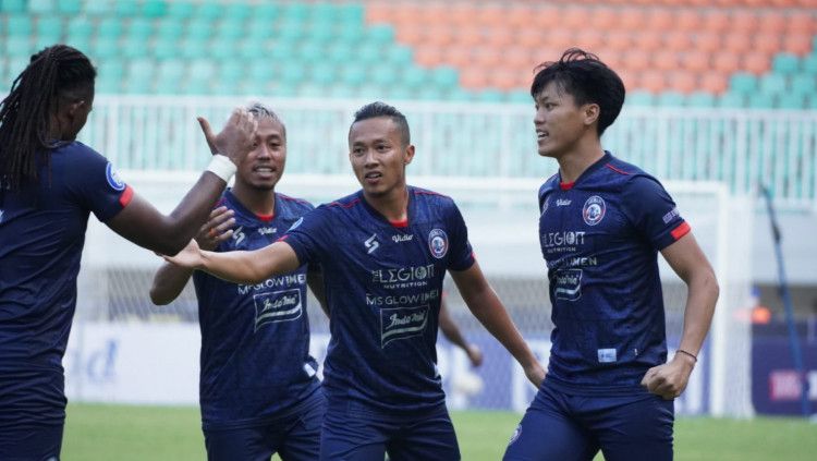 Laga Liga 1 antara Arema FC vs Bhayangkara FC di Stadion Pakansari, Minggu (12/09/21). Copyright: © Media Arema FC