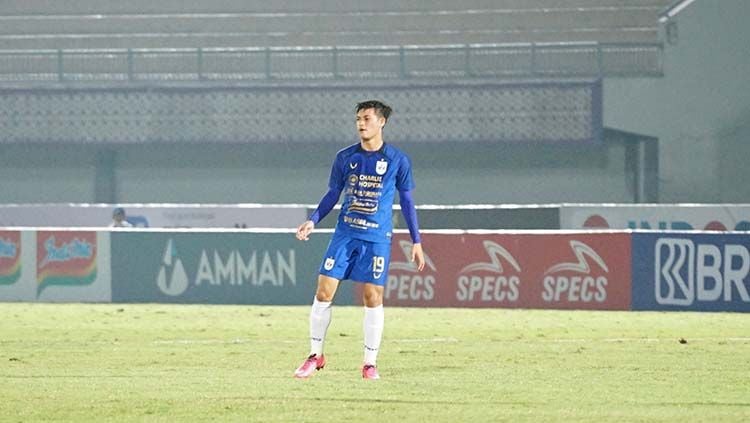 Alfeandra Dewangga saat bermain untuk PSIS dalam laga melawan Persija. Copyright: © Media PSIS Semarang