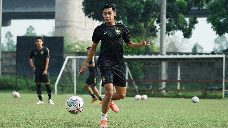 Pemain PSIS Semarang, Septian David Maulana, saat melakukan latihan finishing jelang lawan Persiraja. Copyright: © Media PSIS Semarang