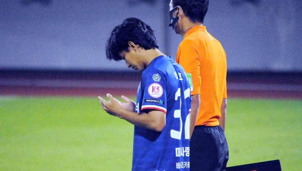 Eks timnas Indonesia U-19, Muhammad Iqbal, berkontribusi atas kemenangan sempurna Cheongju FC, kontestan K3 League (kasta ketiga Liga Korea Selatan). Copyright: © Cheongju FC