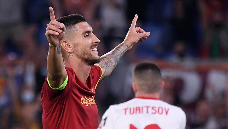 Selebrasi gol Lorenzo Pellegrini di laga UEFA Conference League AS Roma vs CSKA Sofia. Copyright: © REUTERS