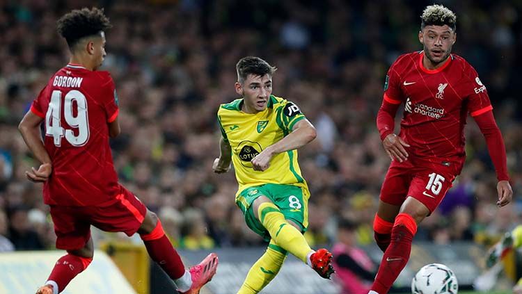 Kaide Gordon (kiri) di partai Norwich City vs Liverpool Copyright: © REUTERS