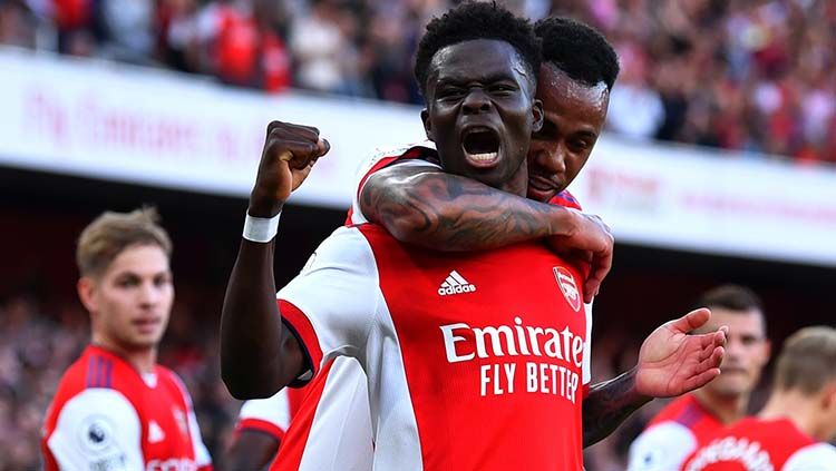 Selebrasi gol Bukayo Saka di laga Arsenal vs Tottenham Hotspur. Copyright: © REUTERS